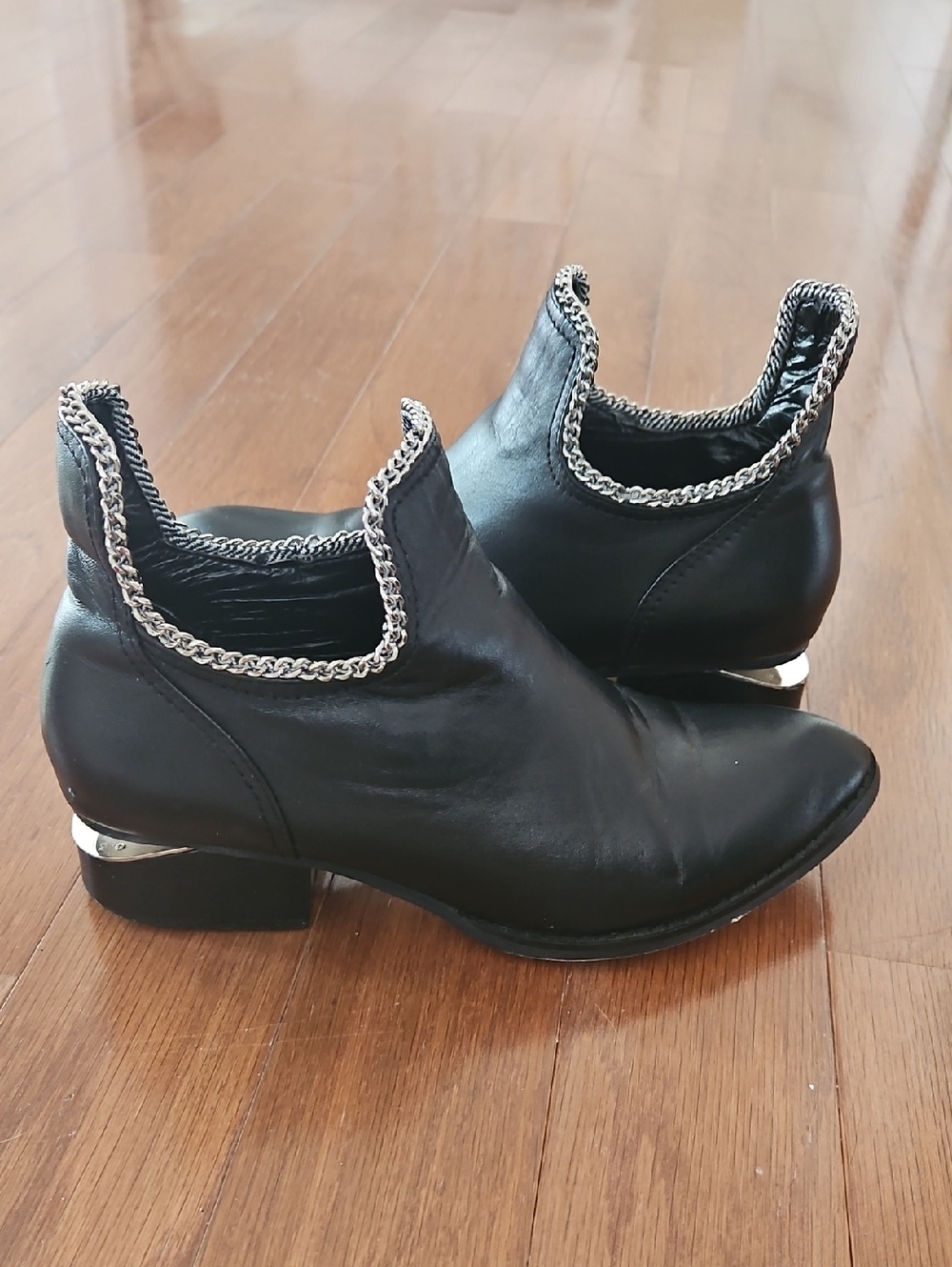 ALEXANDER WANG Kori Black Leather Ankle Boots with Silver Chain Trim 37/7
